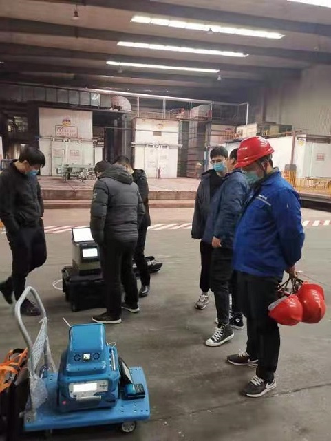 PF-300便攜式非甲烷總烴測(cè)試儀與譜育儀器進(jìn)行現(xiàn)場比對(duì)